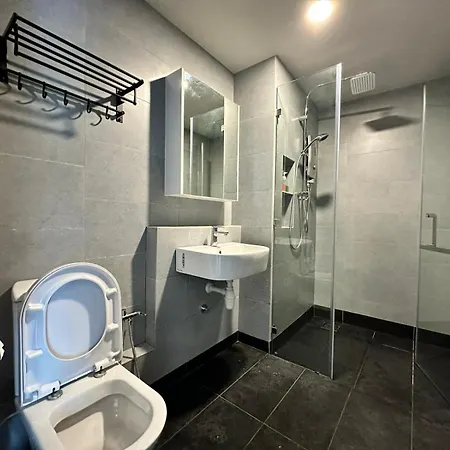 P&S Apartment Jesselton Quay 亚庇茗居海景 Kota Kinabalu Exterior photo